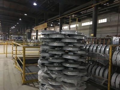 金属制品 现代生活中的坚韧与美学